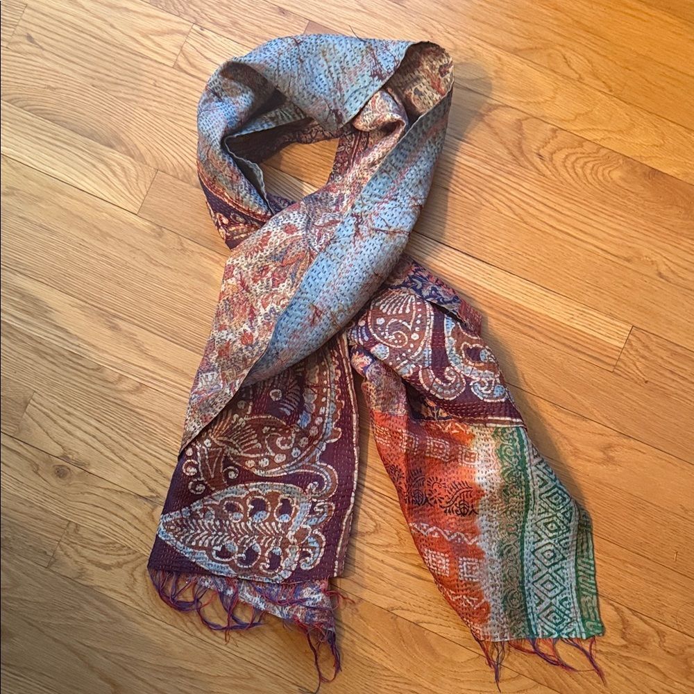Gorgeous Tapestry Wrap/Scarf! - Picture 2 of 10